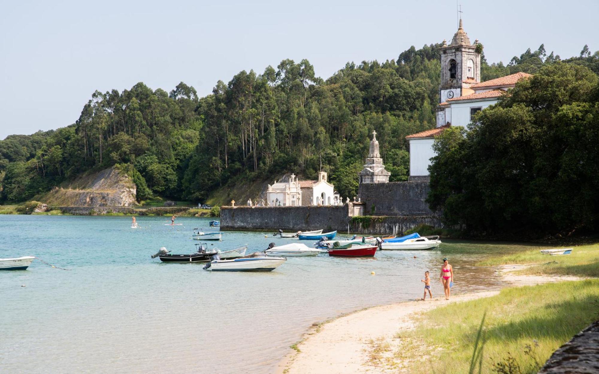 Casa En La Costa Con Wifi Jardin Y Barbacoa Guest House Llanes Luaran gambar