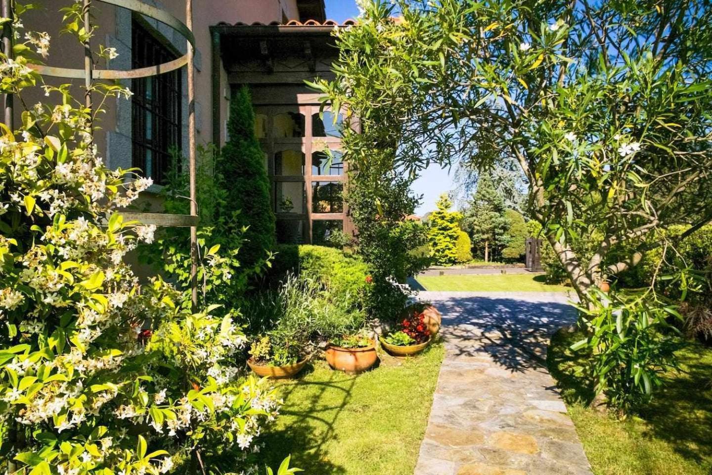 Casa En La Costa Con Wifi Jardin Y Barbacoa Guest House Llanes Luaran gambar