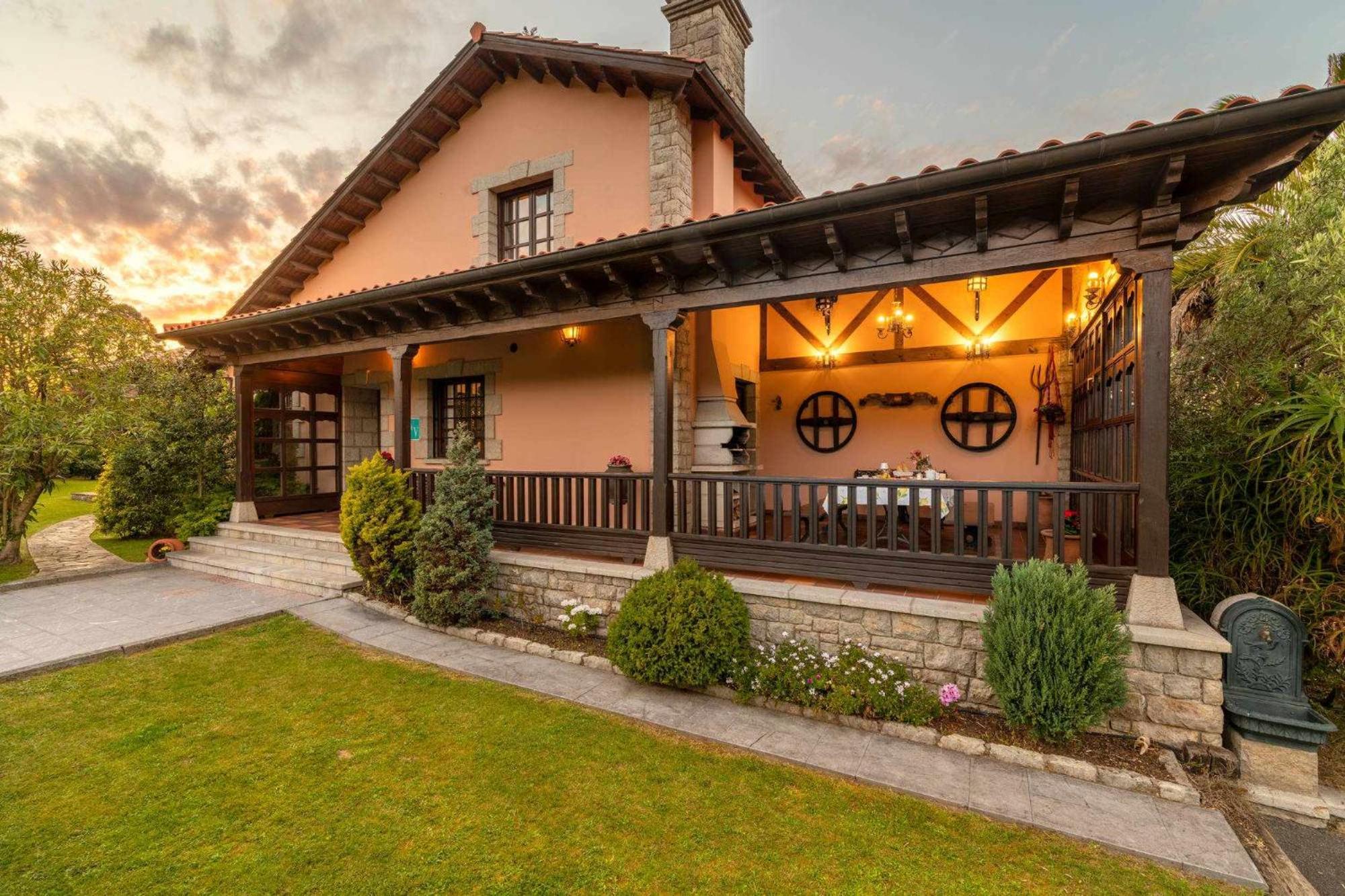 Casa En La Costa Con Wifi Jardin Y Barbacoa Guest House Llanes Luaran gambar